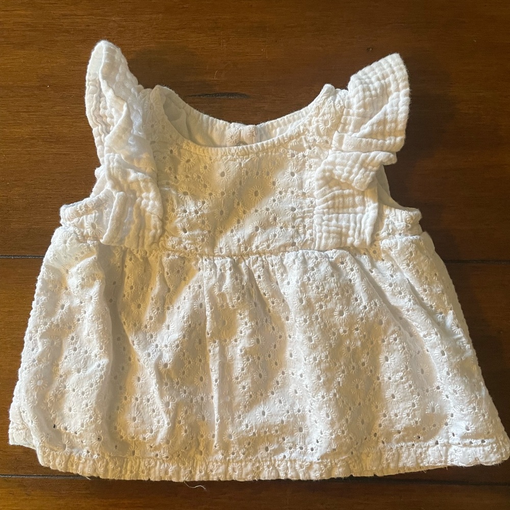 White eyelet cat & Jack top